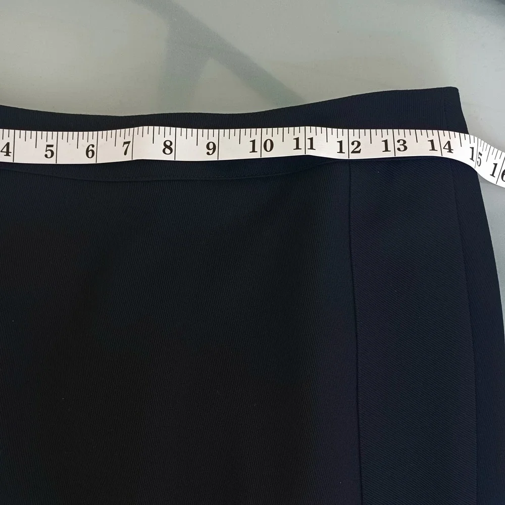 Armani Collezioni Black Tailored Pencil Skirt Size 4 Professional Lined 40